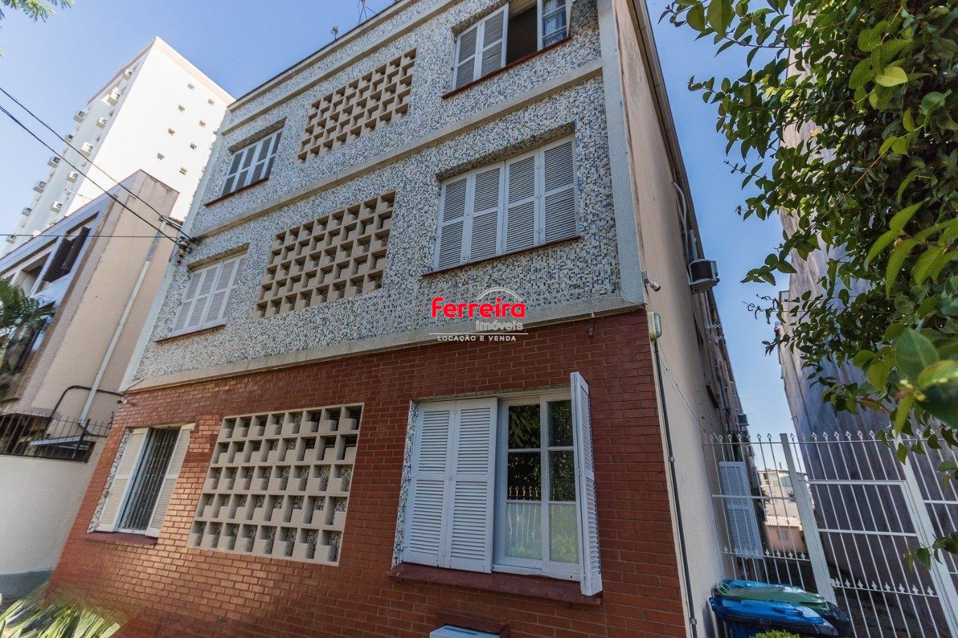 Apartamento com 1 quarto e portaria 24hrs no Bairro Menino Deus