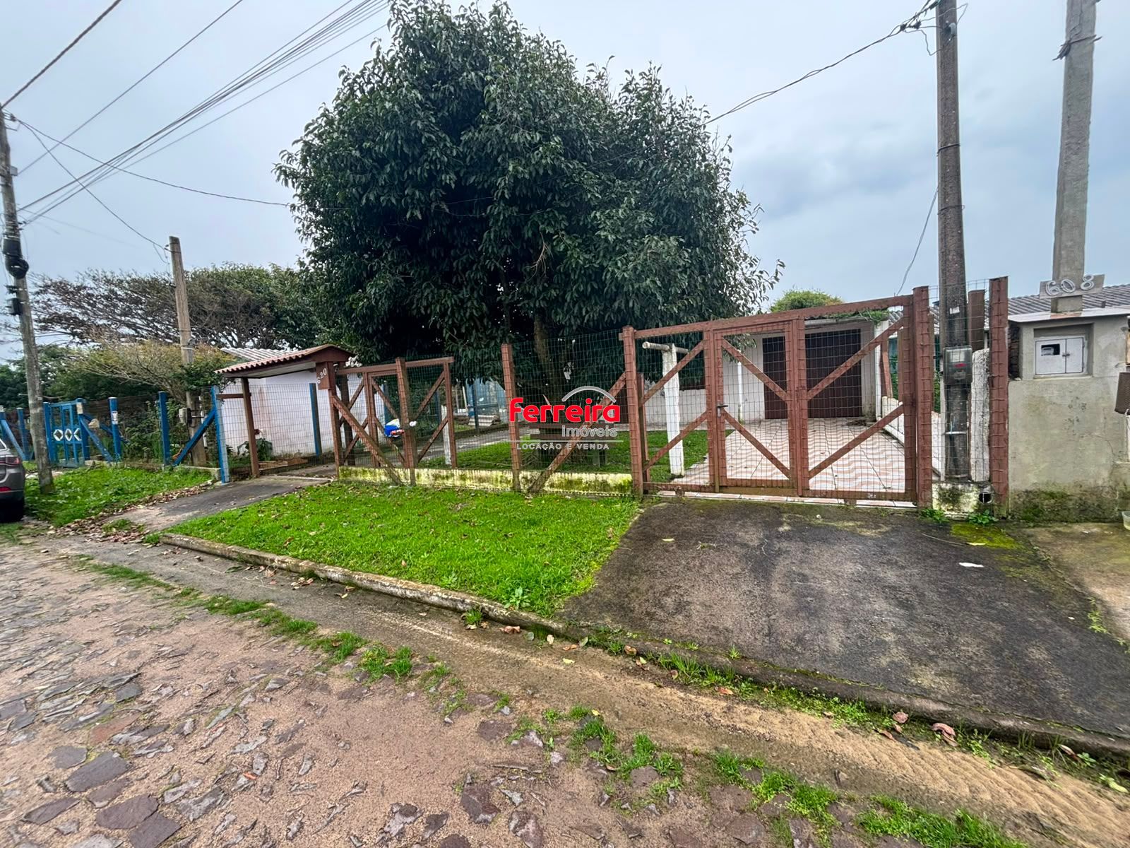 Ótima opção no Litoral com 2 casas com boa Localização