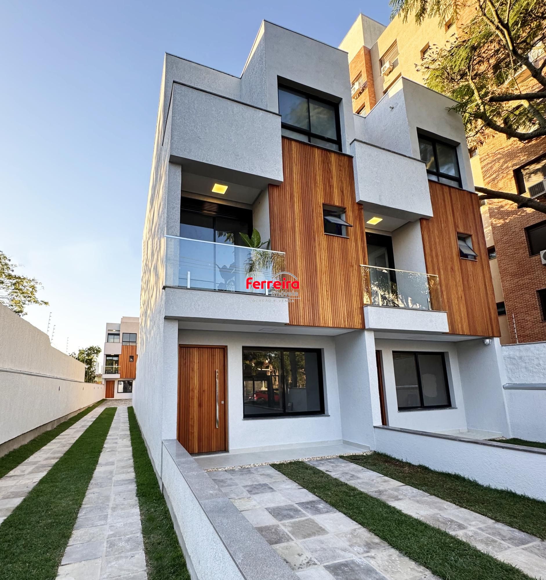 SOBRADO 3 SUITES - TRISTEZA