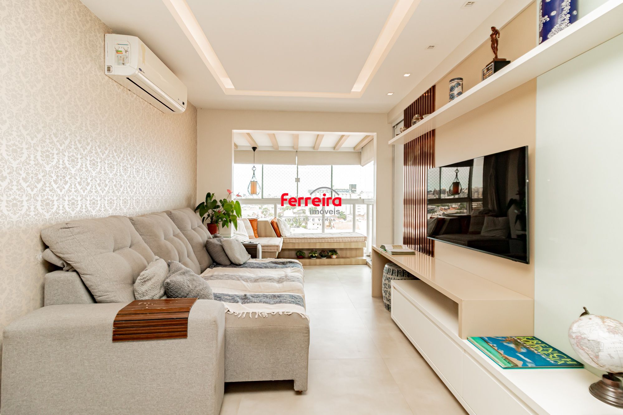 Apartamento 3 dormitórios, 2 banheiros, 1 vaga coberta e piscinas B. São Geraldo