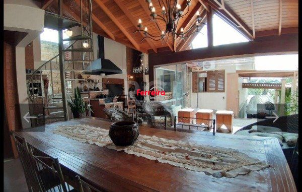 Casa para Venda - 209.54m², 3 dormitórios, sendo 1 suites, Ideal