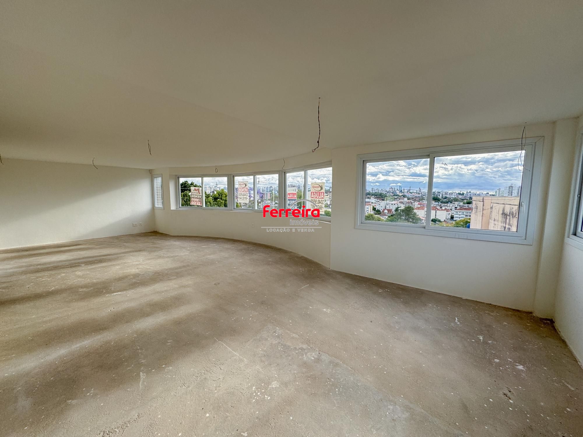 Apartamento novo, desocupado, com 185 m2, 4 suítes, living amplo, 4 vagas box garagem à venda no bairro Cristo Redentor -  Porto Alegre