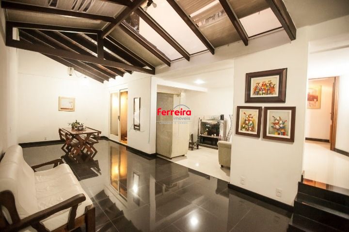 Casa 5 Suítes/ Três Figueiras