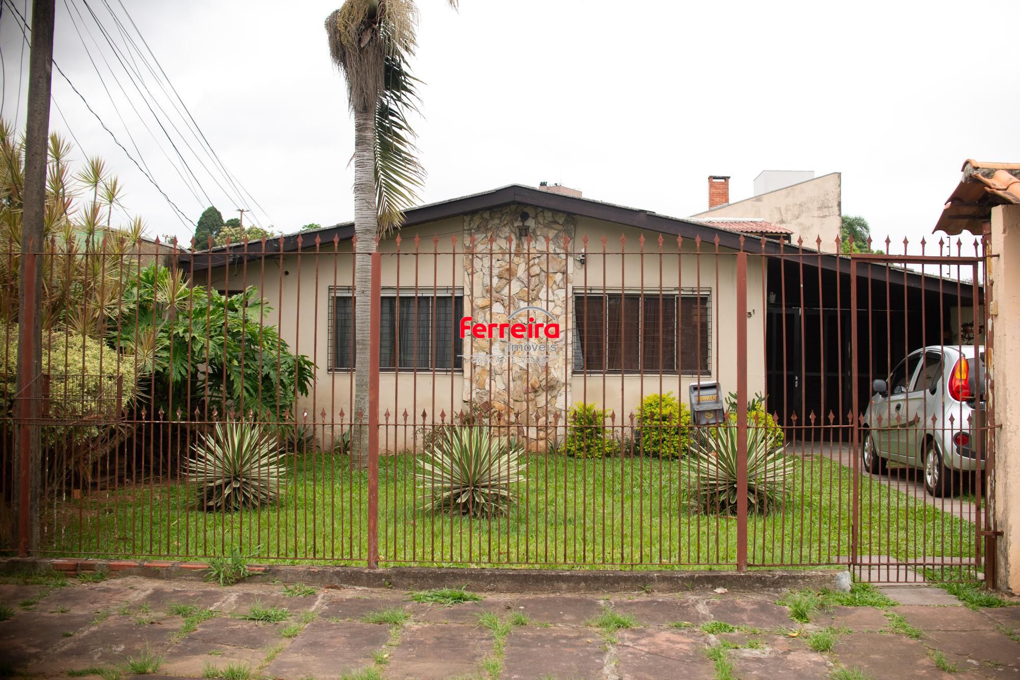Casa de três dormitóros a venda