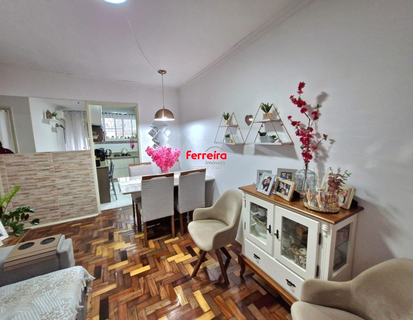 Apartamento de 2 dormitórios, no bairro Humaitá, em Porto Alegre