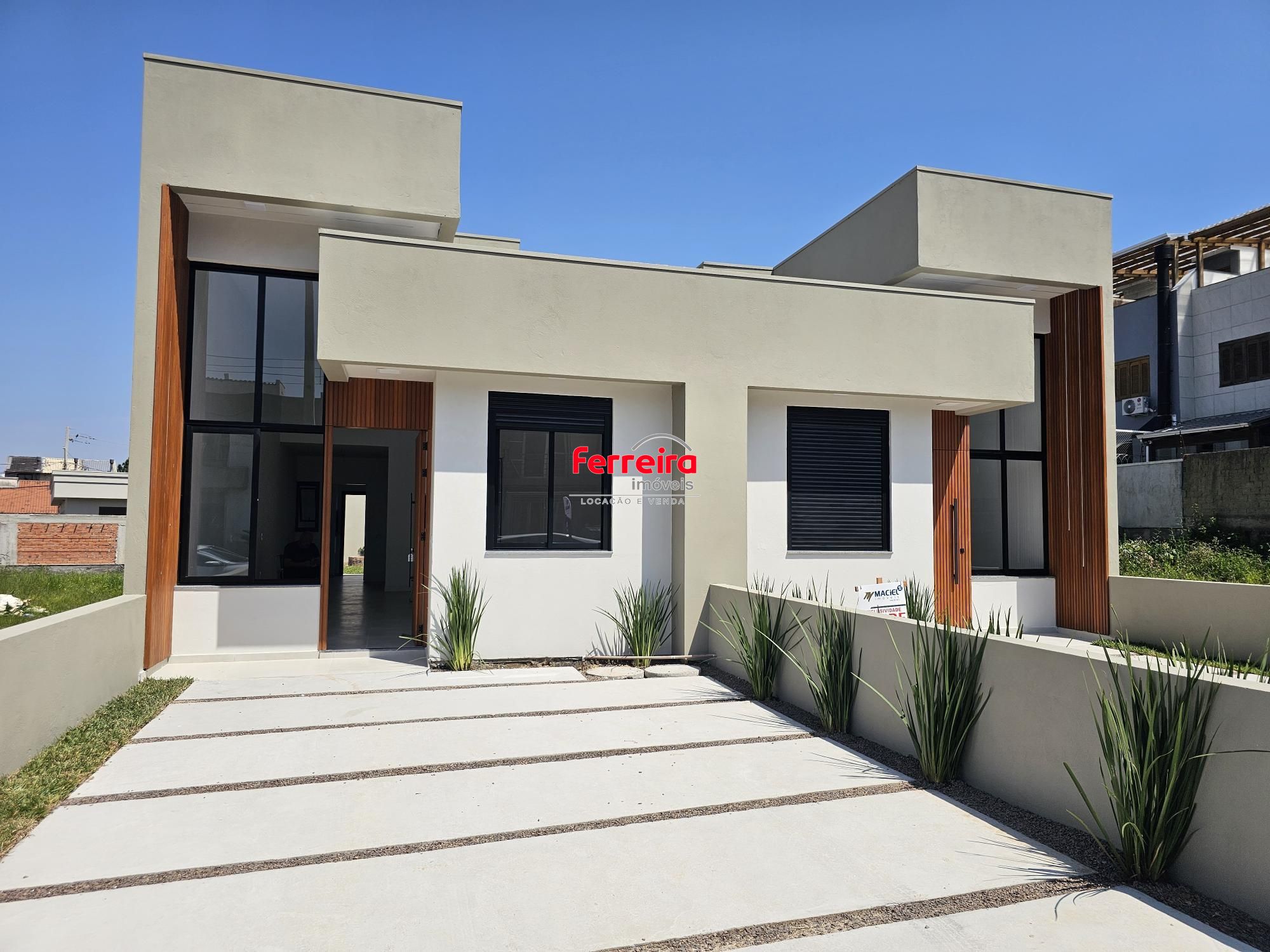 Casa térrea 3 dormitórios nova no Residencial Hipica Boulevard no bairro Hípica, próximo a Escola Cesi e Desco Atadado !