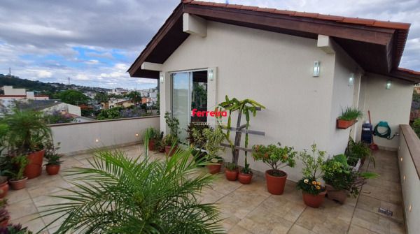 Cobertura para Venda - 160m², 3 dormitórios, 1 vaga - Cristal