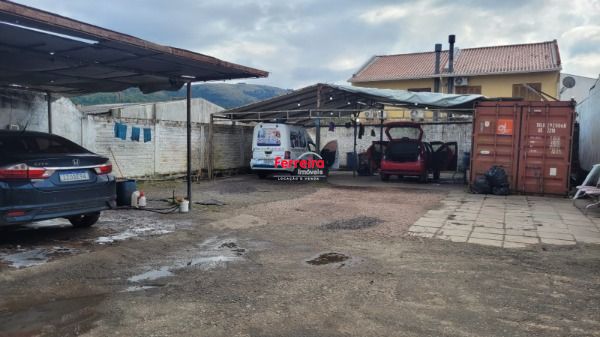Terreno em Porto Alegre, no bairro Hípica, à venda.