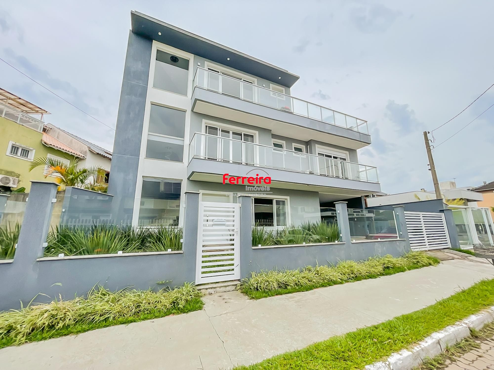 Casa 3 quartos à venda, 300m², Hípica - Porto Alegre