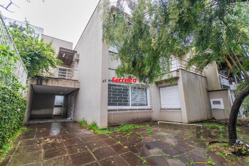 🏡 Casa à Venda Rua Guimarães Rosa, junto ao Zaffari da Plínio e Carlos Gomes