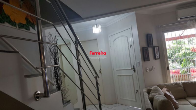 Casa para Venda - 165.52m², 3 dormitórios, sendo 1 suites, 2 vagas - Sarandí