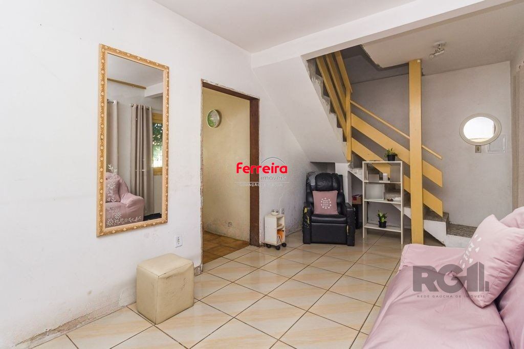 Casa de 3 dormitórios, bairro Sarandi