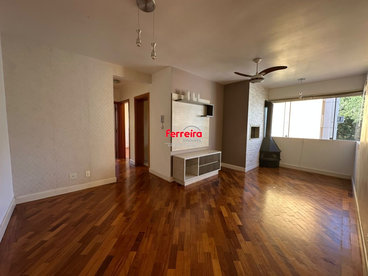 Apartamento de 02 dormitórios com infraestrutura completa no bairro Teresópolis/Porto Alegre-RS