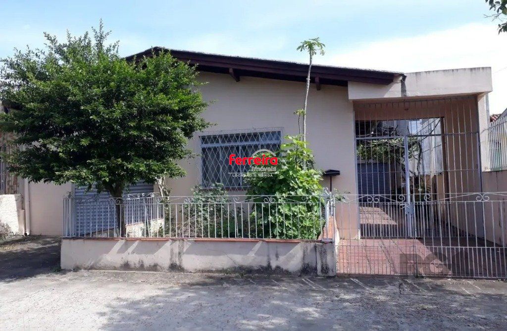 Casa com 5 dormitórios no bairro Passo das Pedras - Porto Alegre