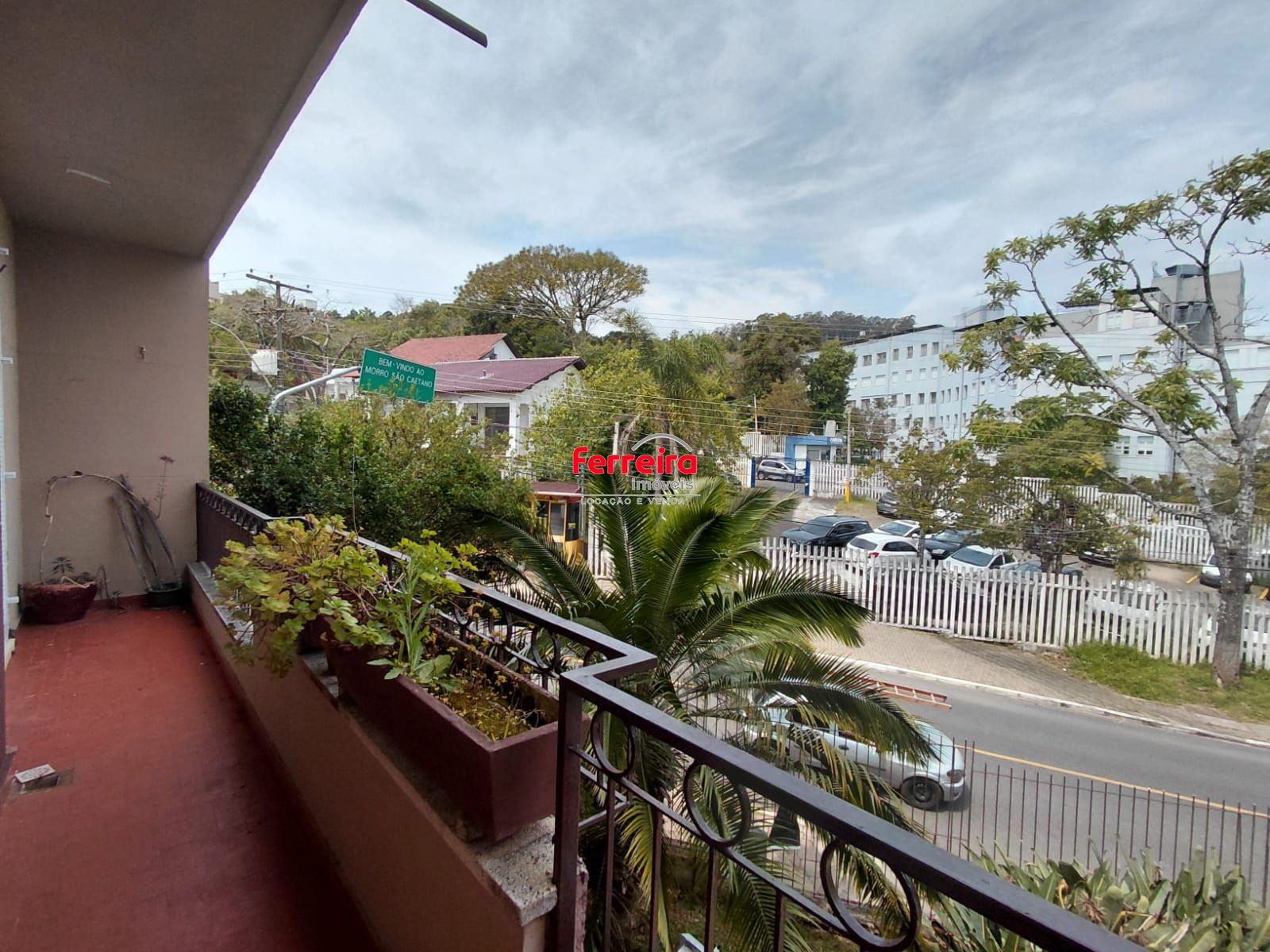 Apartamento de 02 dormitorios a venda no Bairro Teresopolis-Porto Alegre.