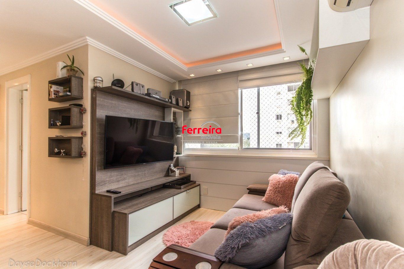 Apartamento de 3 dormitórios à venda em Sarandi, Porto Alegre.