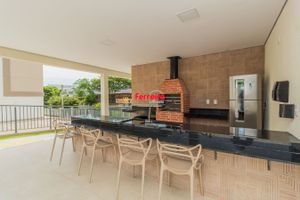 Apartamento de 02 dormitorios com vaga de garagem no bairro Cavalhada- Porto Alegre /RS.