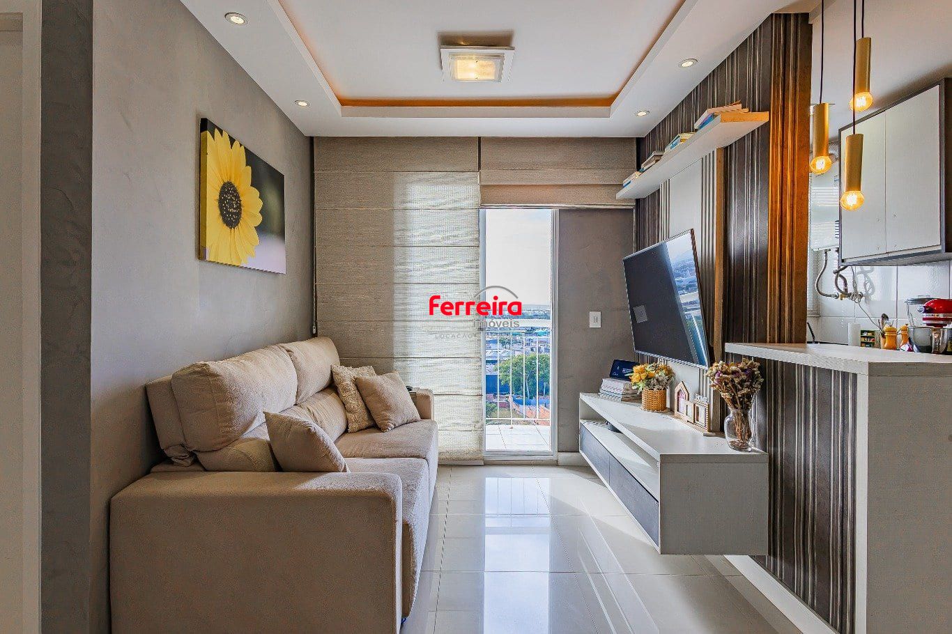 Apartamento de 2 dormitórios à venda em São Sebastião, Porto Alegre.