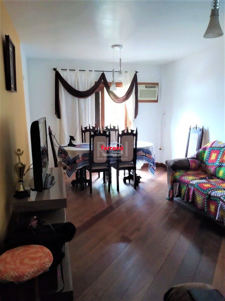 Casa para Venda - 190m², 3 dormitórios, sendo 1 suites, 1 vaga - Tristeza