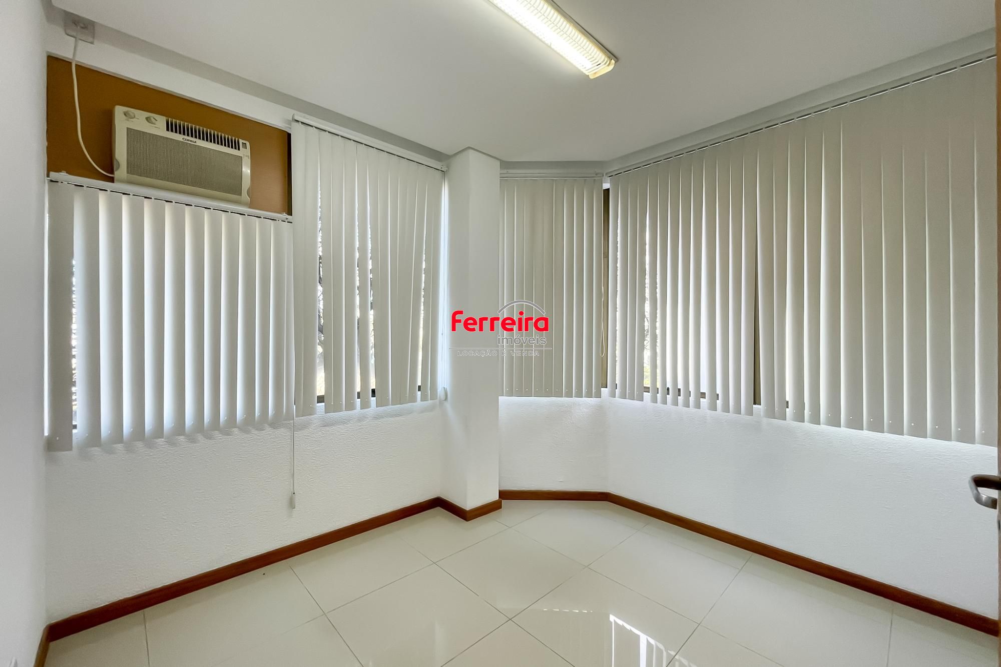 Sala comercial, 2 salas, à venda, 111 m², Santana - Porto Alegre — foto 3