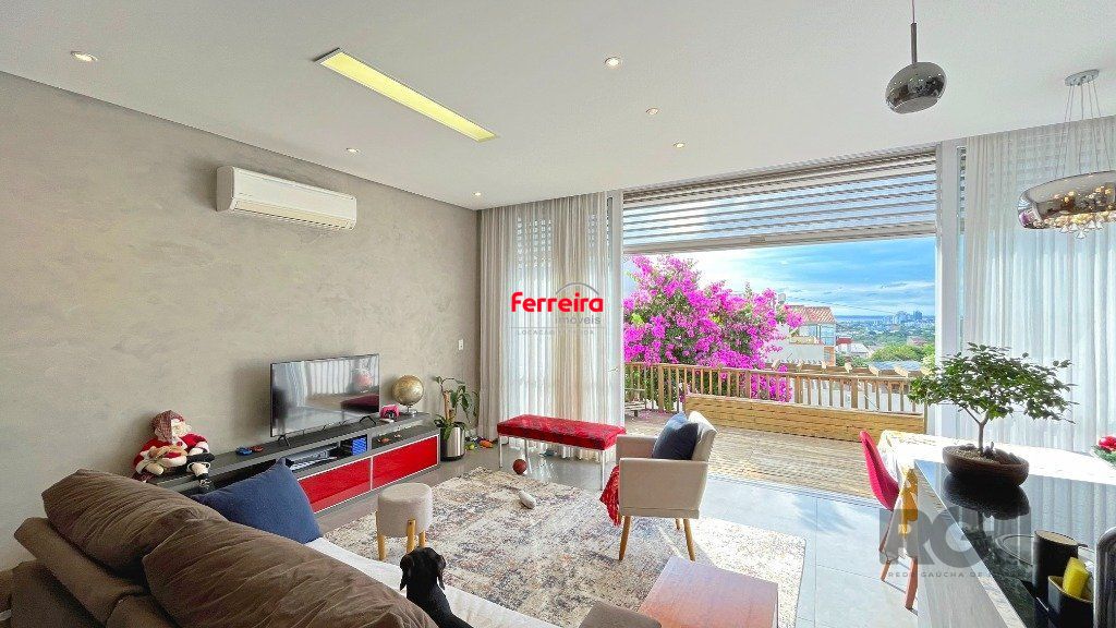 Casa 3 quartos à venda, 197m², Vila Nova - Porto Alegre