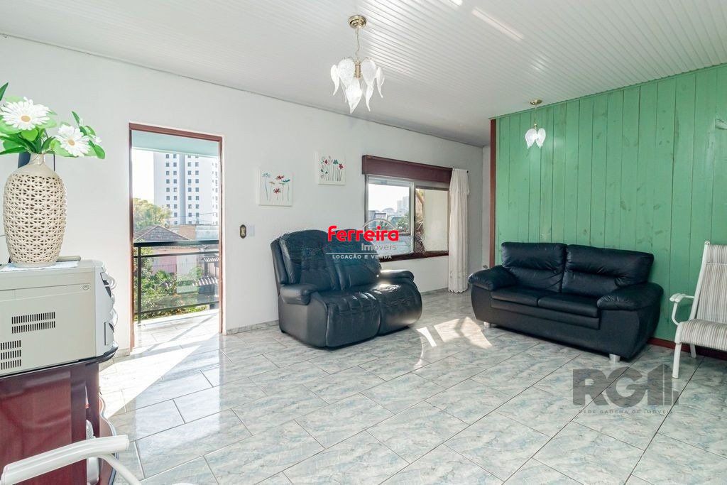 casa de 2 dormitórios, com 229m² no bairro Jardim Itu
