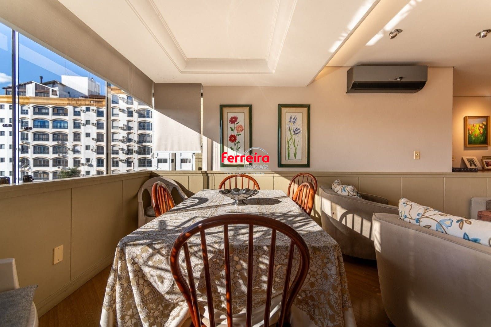 Apartamento de 3 dormitorios á venda no Bairro Mont Serrat, Porto Alegre