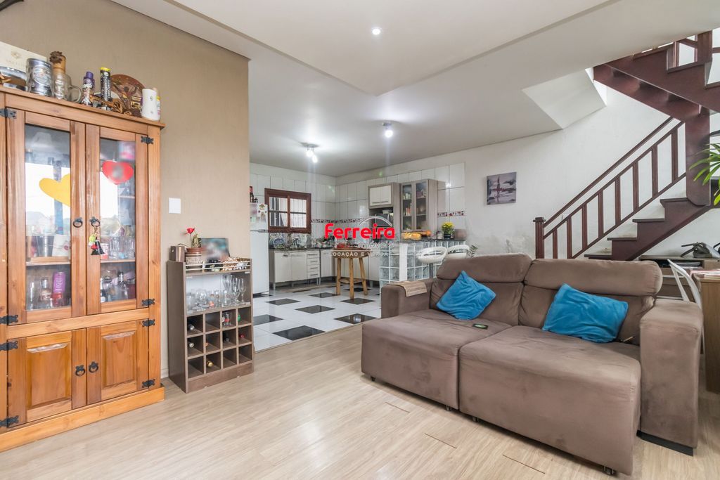 Casa de 6 dormitórios à venda Bairro Vila Nova - Porto Alegre
