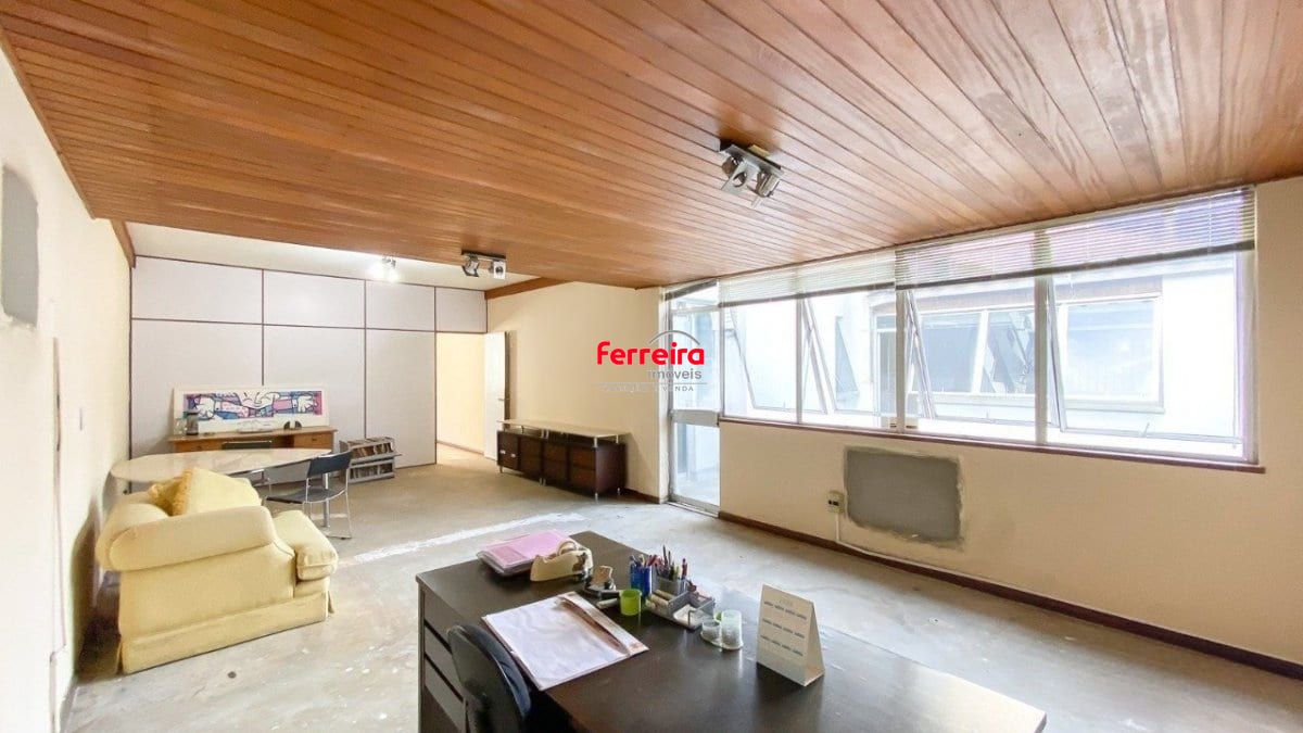 Sala/Conjunto à venda em Bairro Santa Cecília, Porto Alegre.