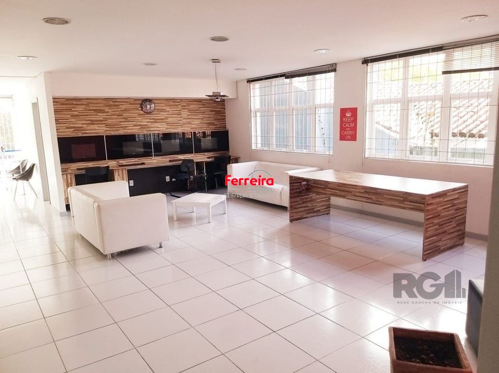 Casa comercial com 12 dormitórios no bairro Teresópolis