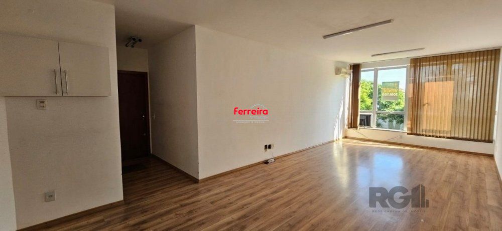 Excelente sala comercial de 45m² privativos.