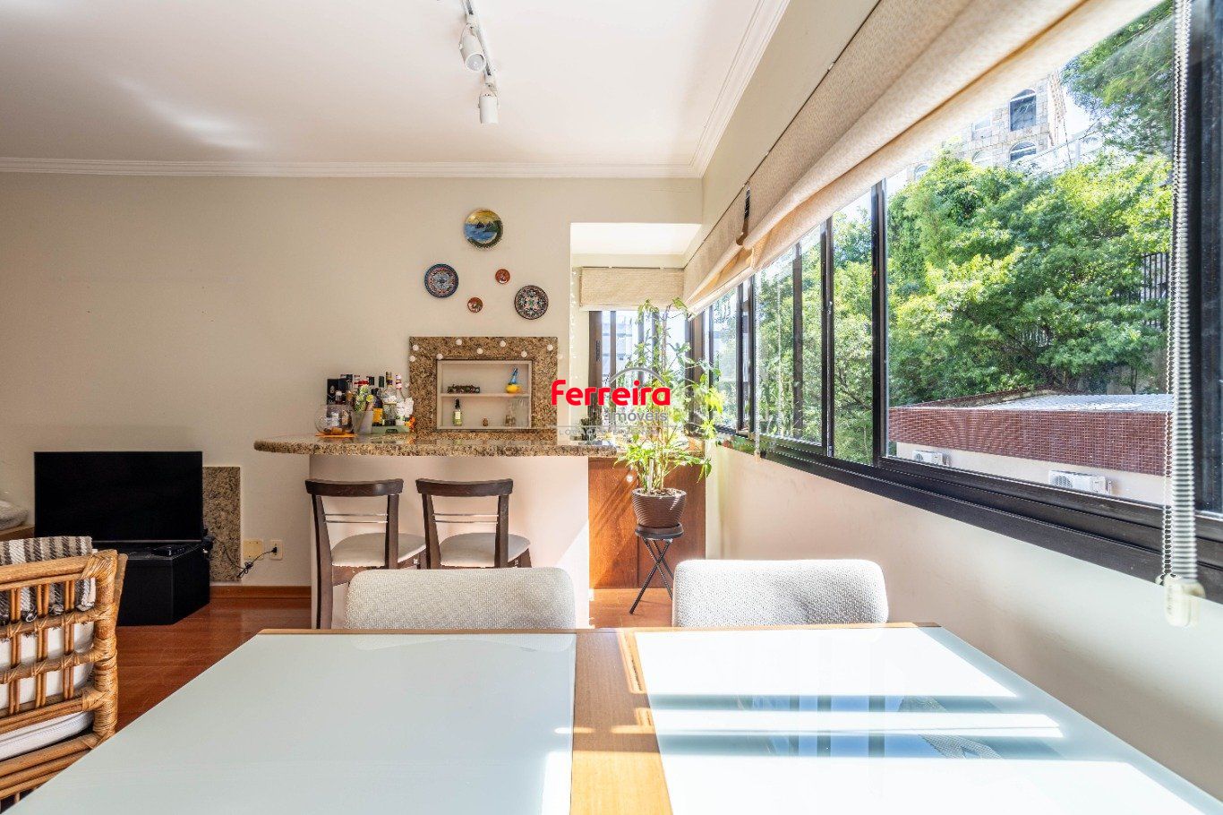 Apartamento de 3 quartos e 93m² à venda em Rio Branco, Porto Alegre.