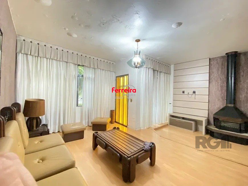 Casa de 2 dormitórios no bairro Sarandi