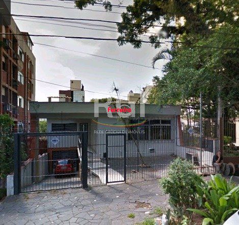 Casa para Venda - 250m², 3 dormitórios, 2 vagas - Petrópolis