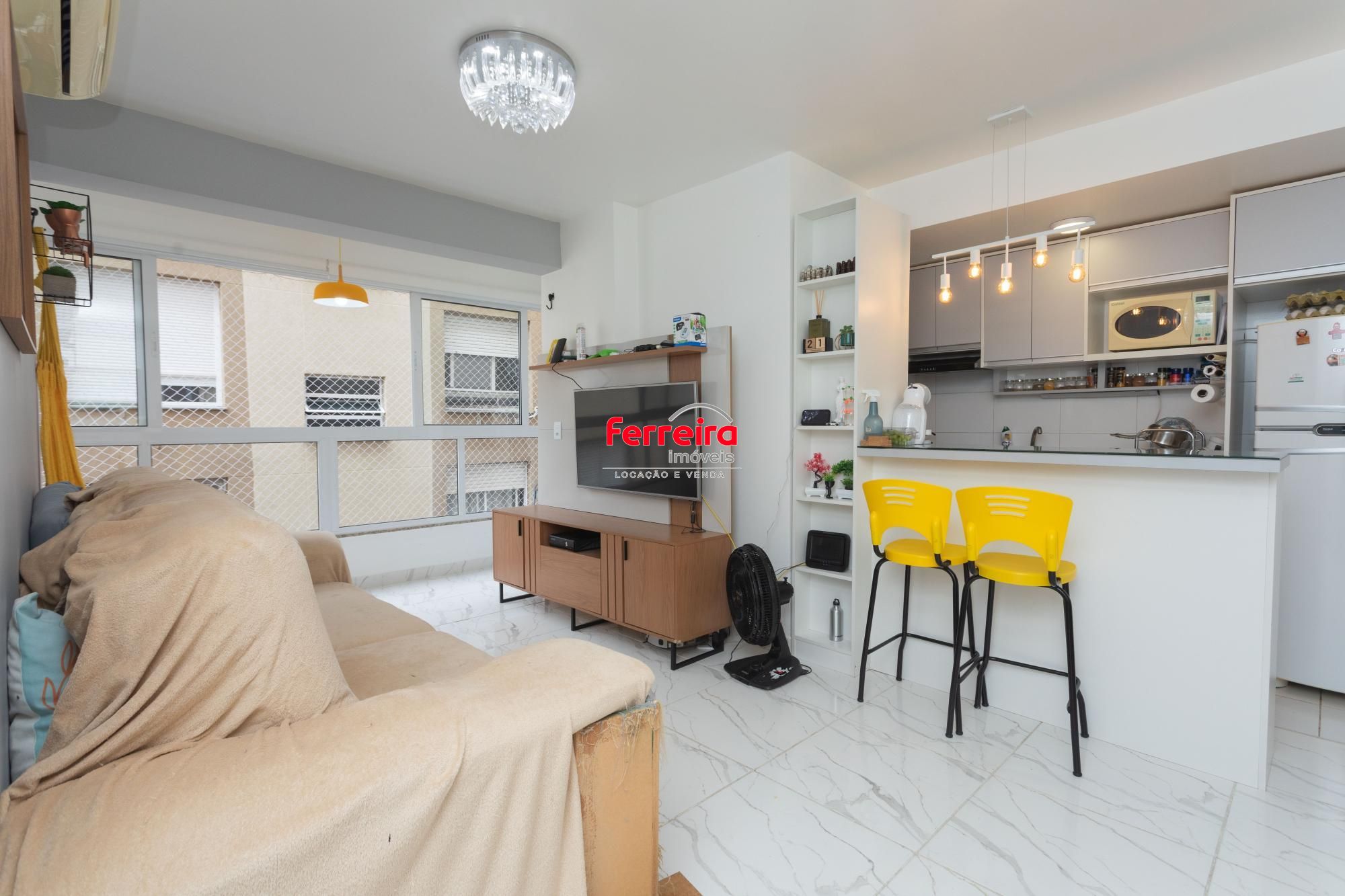 Apartamento de 3 dormitórios com suíte e garagem dupla no bairro Santana