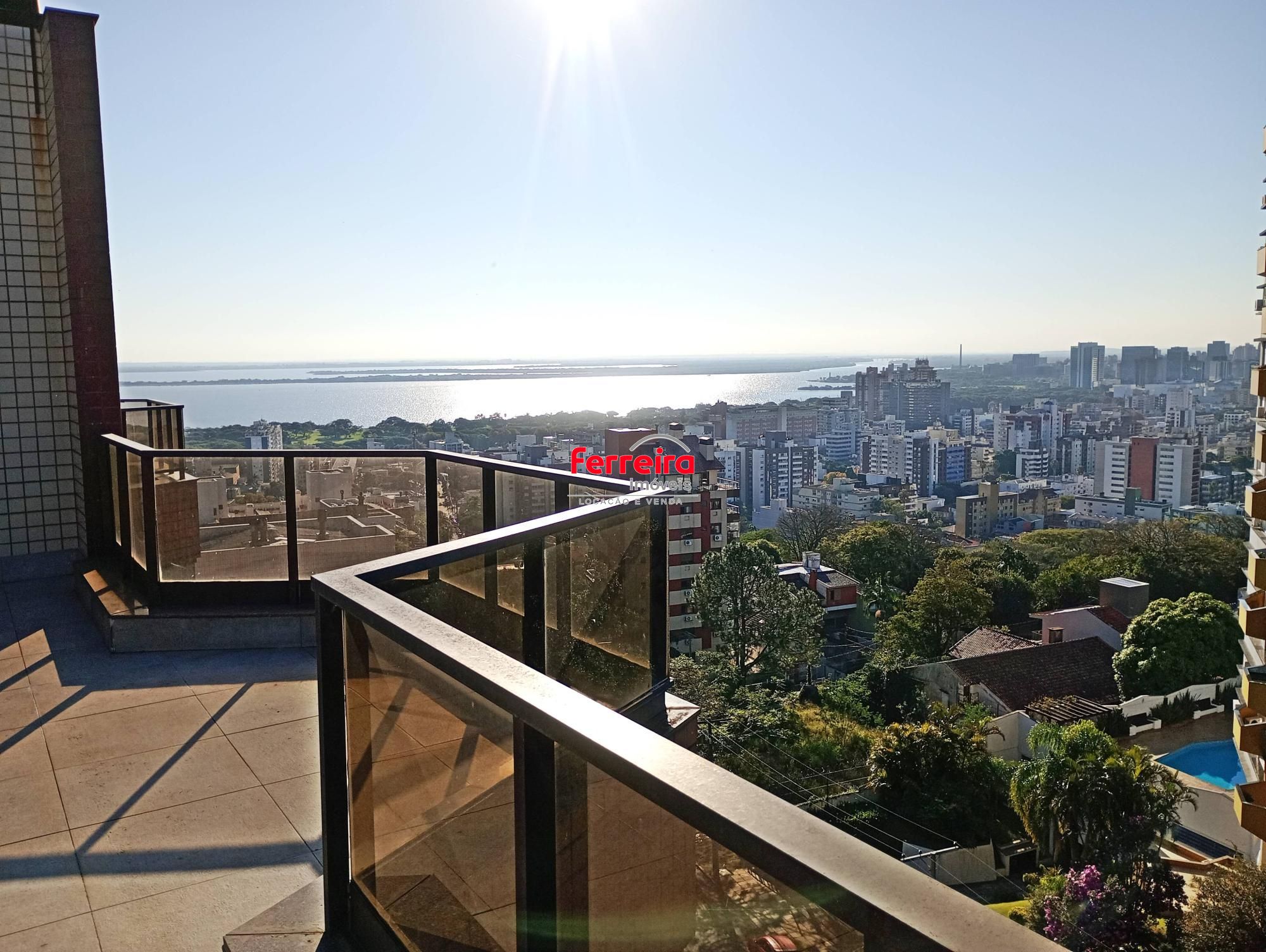 Cobertura com vista para o Guaíba, suíte e 2 vagas