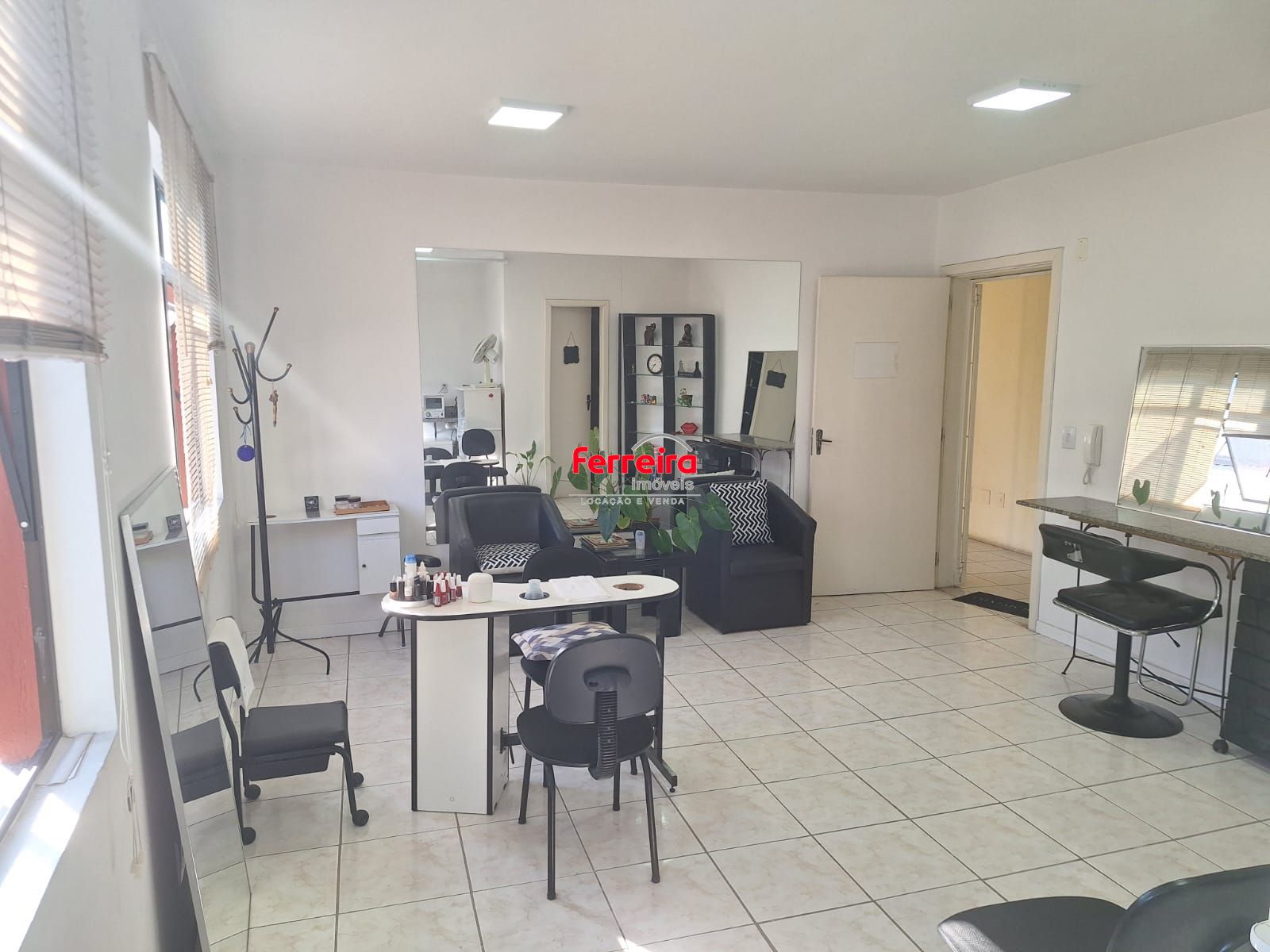 Sala Comercial, à venda, 28 m², Passo da Areia - Porto Alegre — foto 4