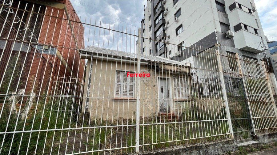 Casa 2 Dormitório(s) Bairro Menino Deus