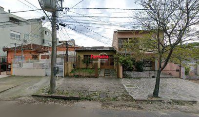 Casa com 104 m2, c/2 dorms., depend. empreg com banh. vaga 2 carros, canil, Bairro Partenon