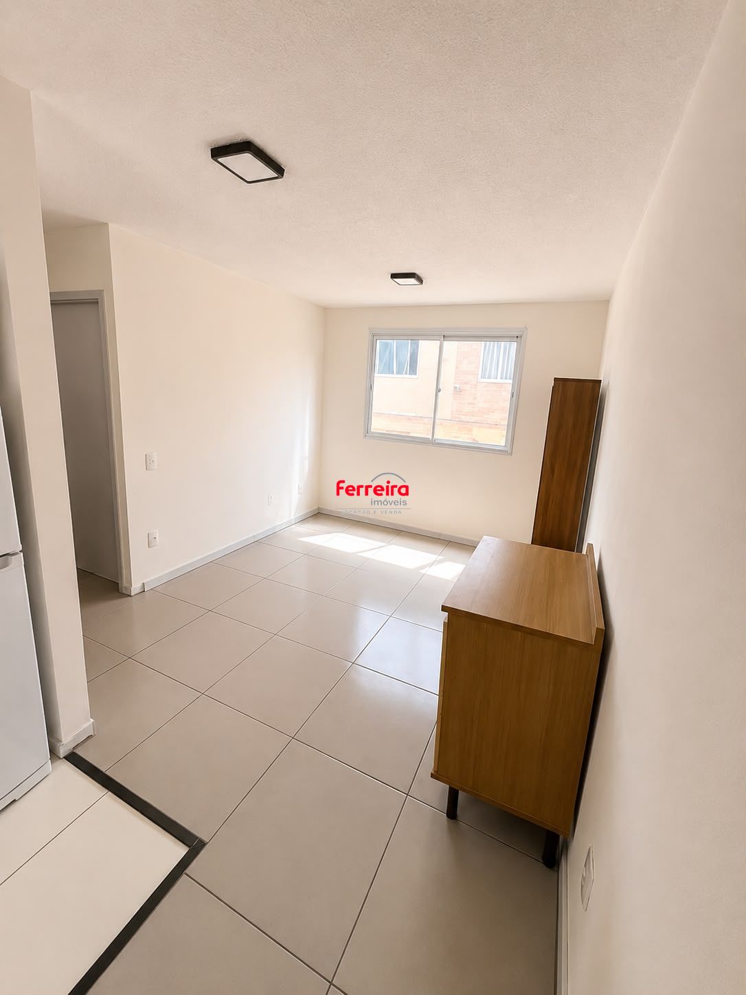 Apartamento de 2 com 1 vaga de garagem semi mobiliado, Santa Tereza