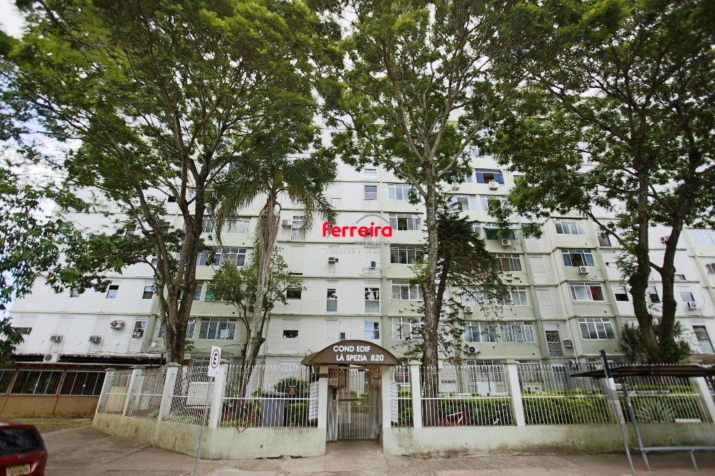 Apartamento a venda, 2 quartos, financiável no bairro Humaitá, Porto Alegre.