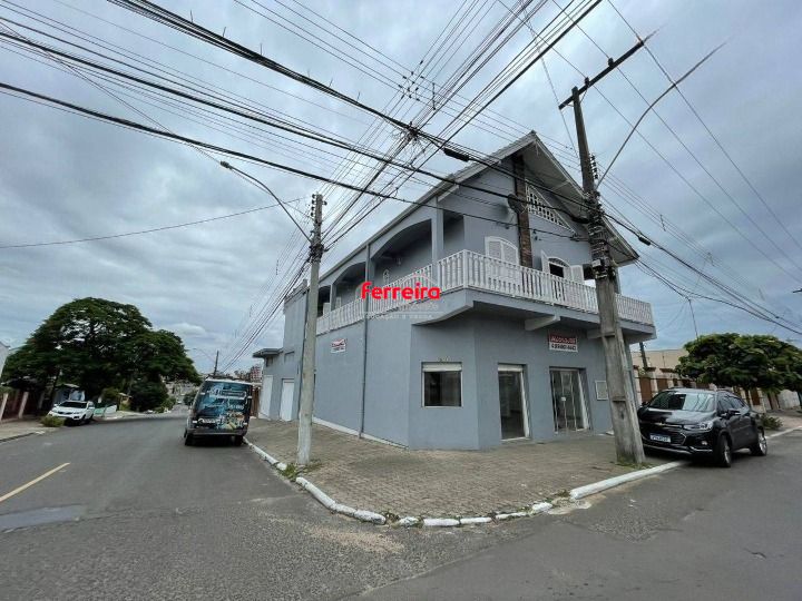 Vendo Sobrado Residencial com 4 Quartos e Suíte