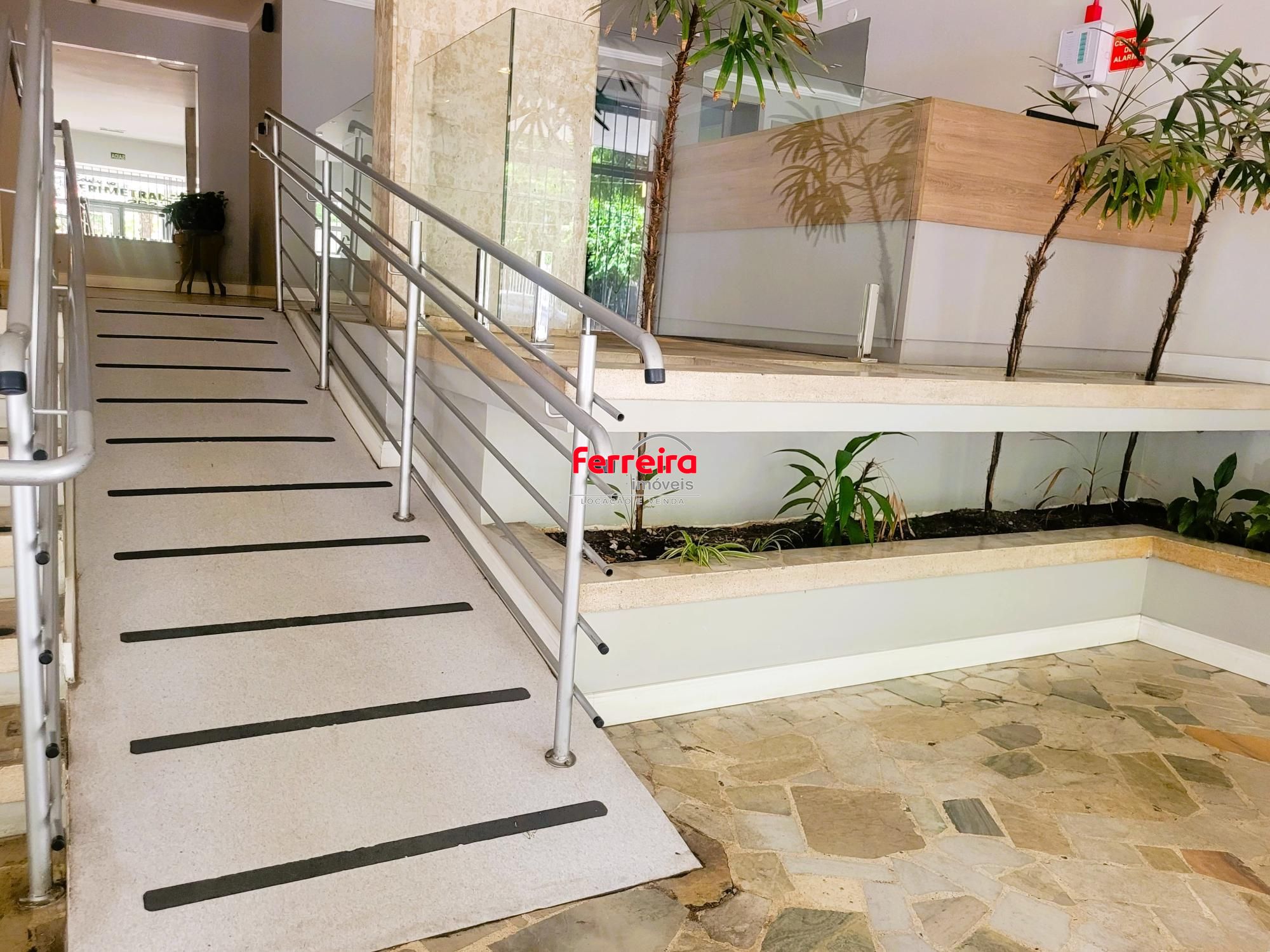 rampa de acesso ao hall