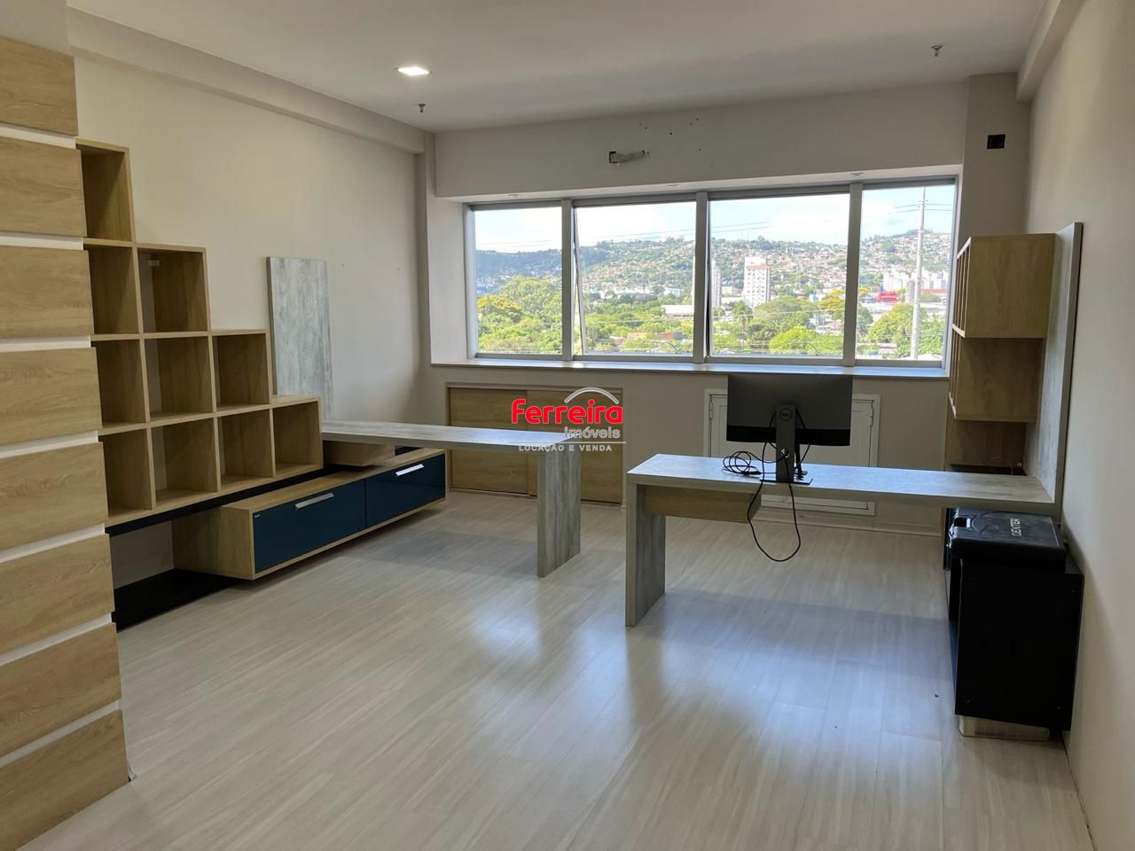 EXCELENTE SALA NO ROSSI BUSINESS