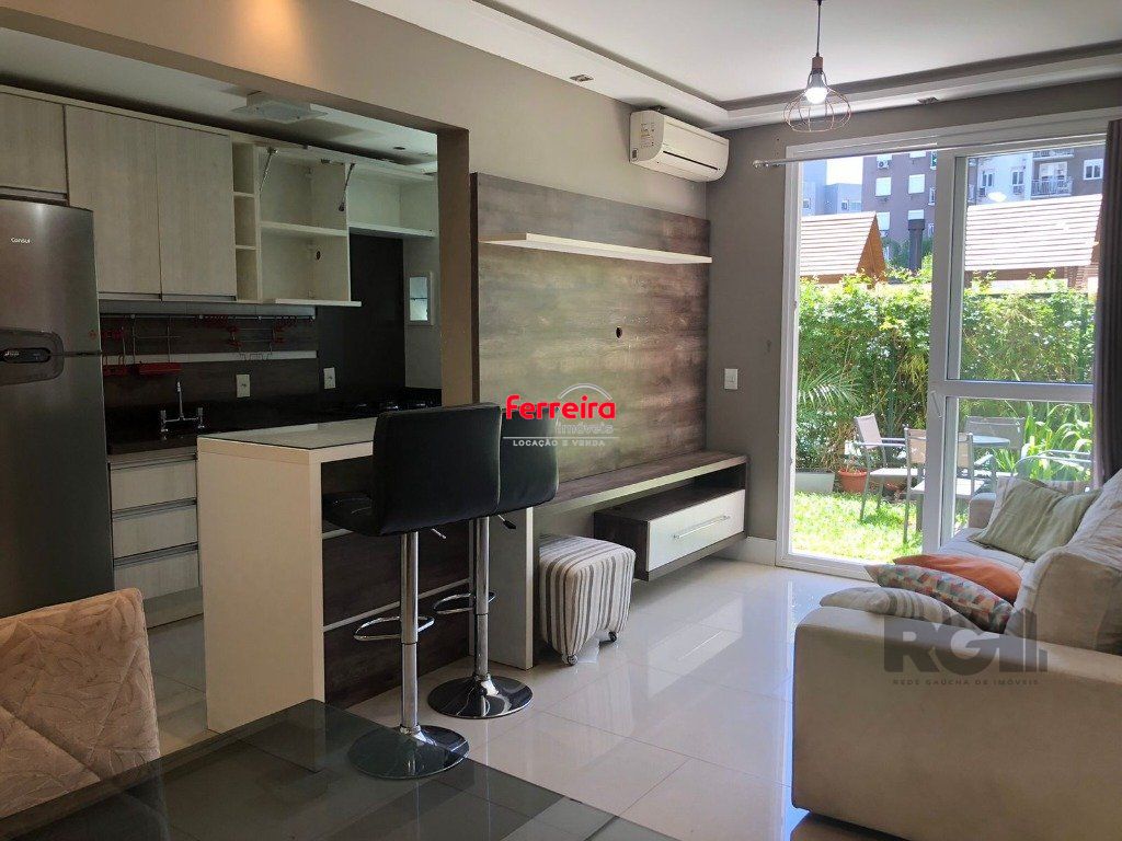 Apartamento com pátio 2 quartos (1 suites) churrasqueira e vaga. Infra completa