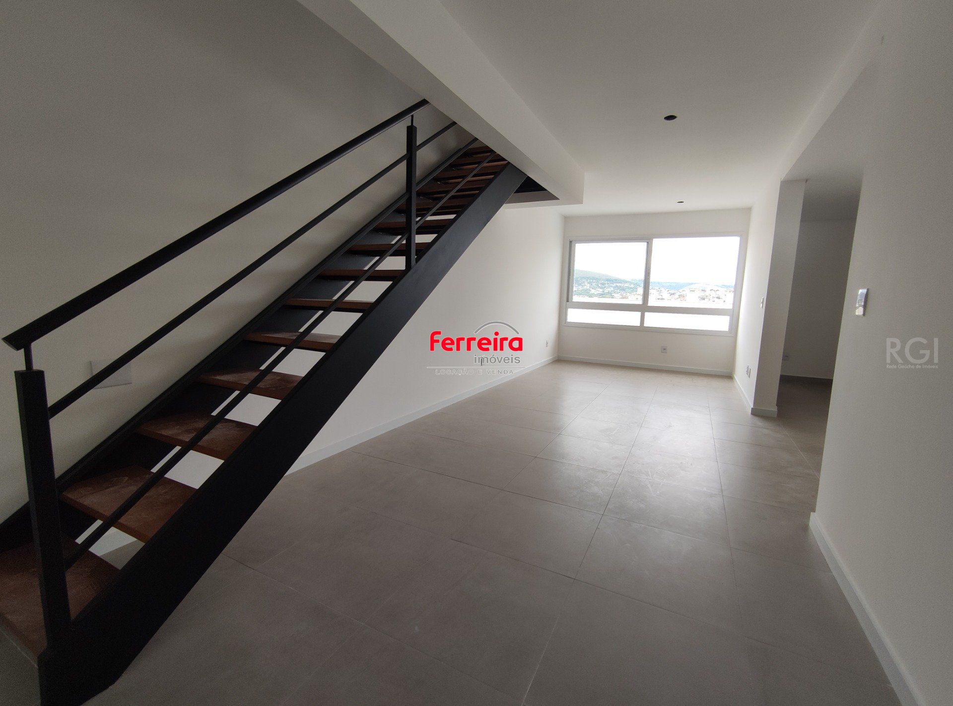 Duplex para Venda - 83.08m², 2 dormitórios, sendo 2 suites, 2 vagas - Petrópolis