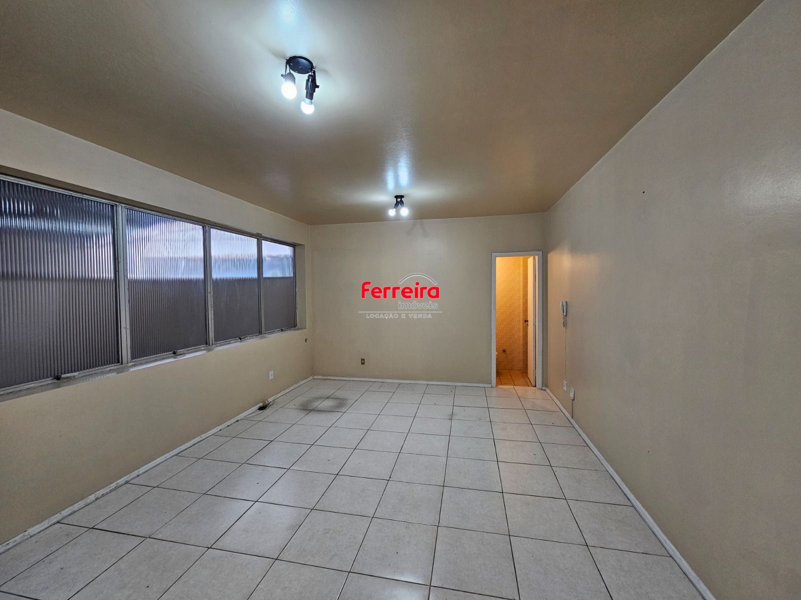 Sala Comercial, 1 sala, à venda, 54 m², Moinhos de Vento - Porto Alegre — foto 3