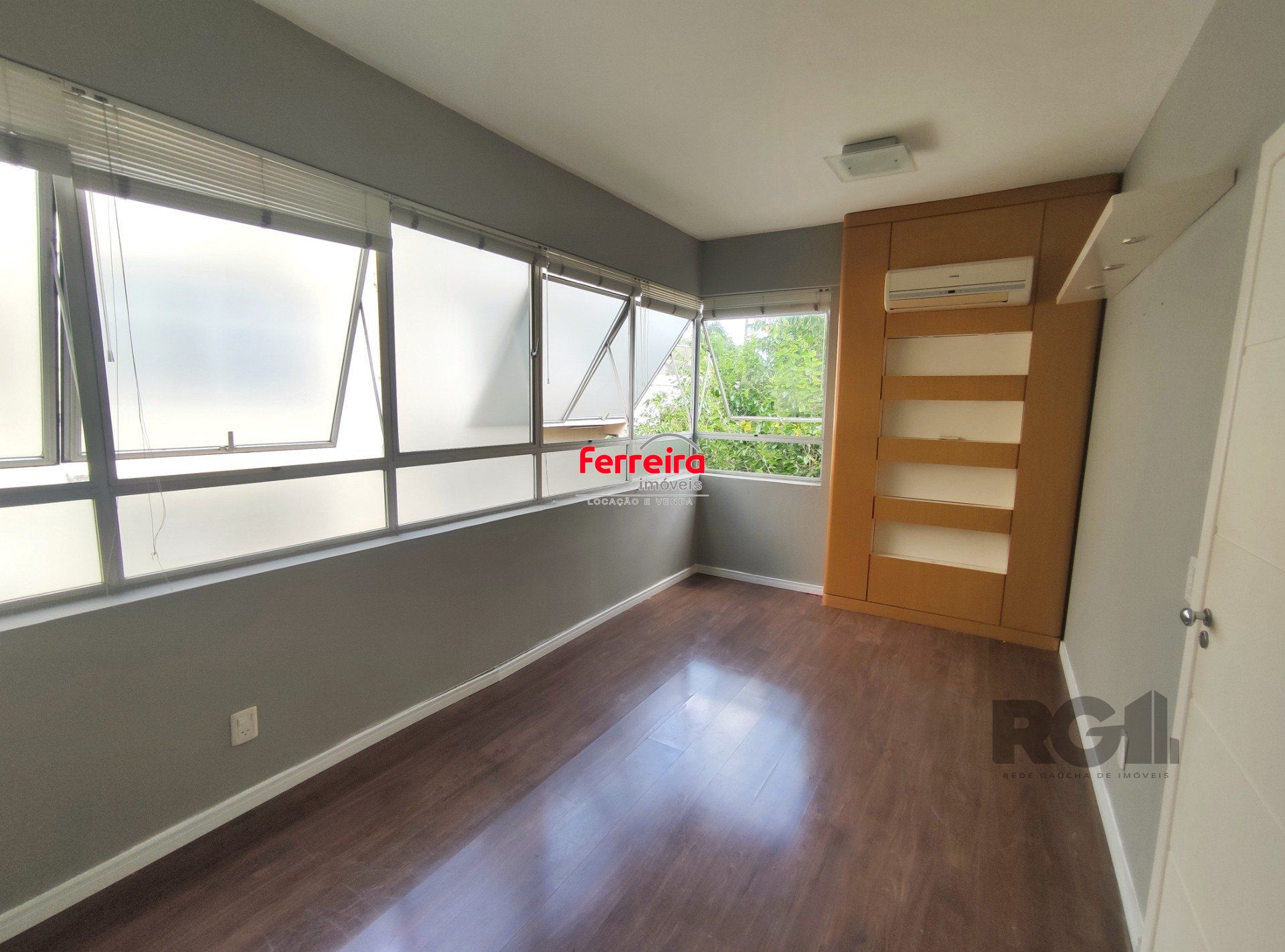 Conjunto/Sala para Venda - 31.9m², 0 dormitórios, Petrópolis