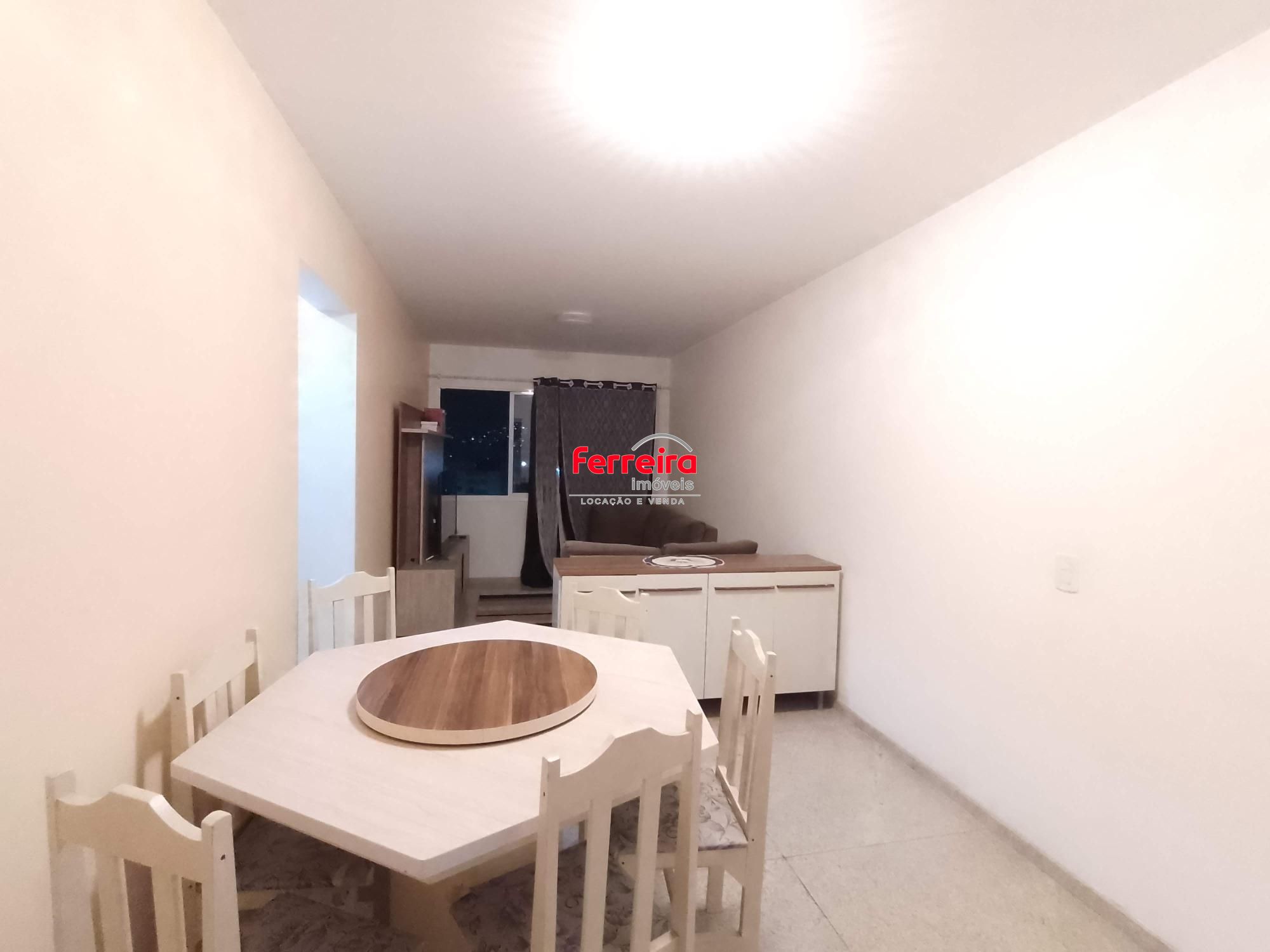 Apartamento 2 dormitórios elevador e vaga perto da PUC