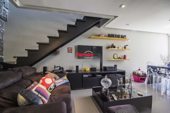 Cobertura duplex a venda 3 dormitórios Menino Deus
